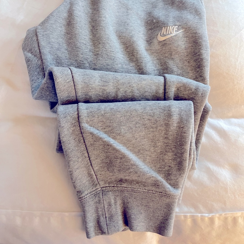 Nike Jogger suit. Pants M. Hoody L. Gray.